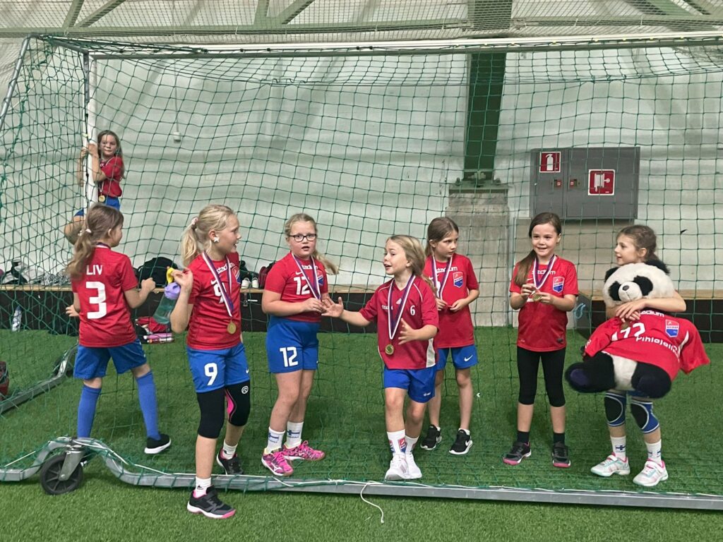 Tytöt 2013